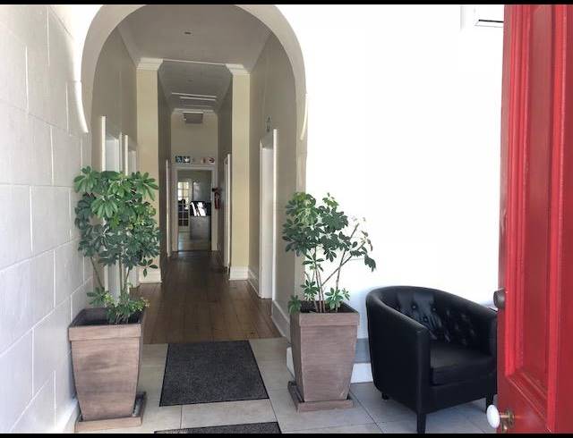 256M² BUILDING TO LET IN WYNBERG